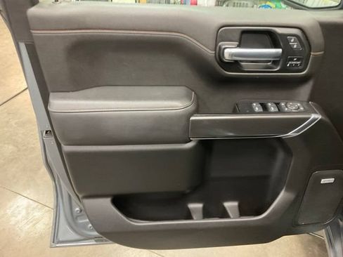 Used 2022 GMC Sierra 1500 AT4 w/ Technology Package AWD/4WD image 6