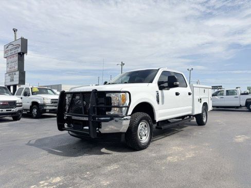 Used 2017 Ford F250 XL w/ Power Equipment Group AWD/4WD image 2