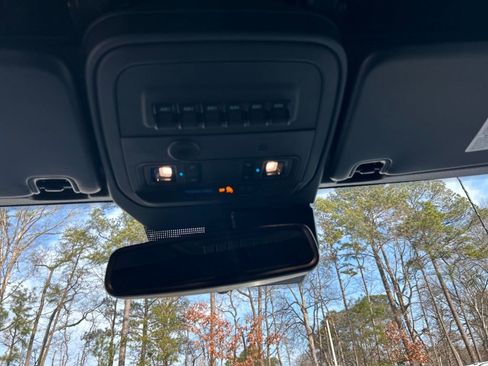 Used 2023 Ford Bronco Wildtrak image 24