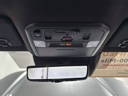 Certified 2025 Toyota Tacoma TRD Off-Road image 11