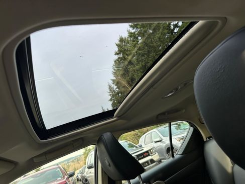 Used 2014 Lexus CT 200h image 22