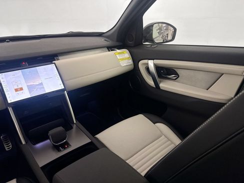 New 2026 Land Rover Discovery Sport Landmark AWD/4WD image 23