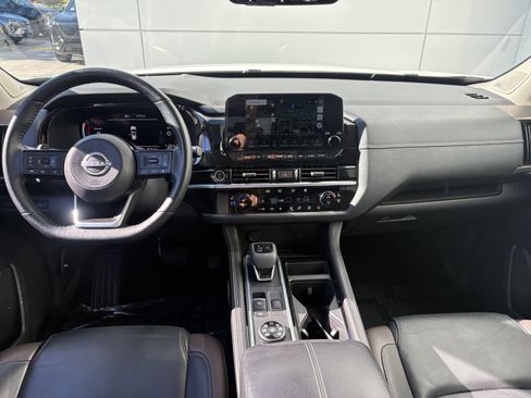 Used 2023 Nissan Pathfinder Platinum w/ Lighting Package (N93) image 21