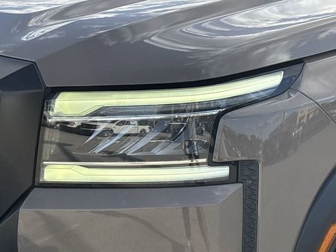 Used 2022 Nissan Frontier PRO-4X w/ Pro-4X Premium Package image 6