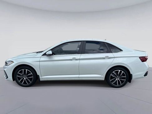 Used 2025 Volkswagen Jetta SE FWD image 7