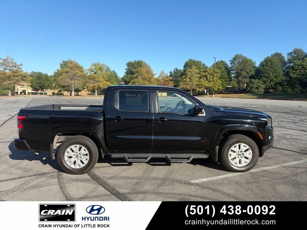 Used 2022 Nissan Frontier SV AWD/4WD image 1