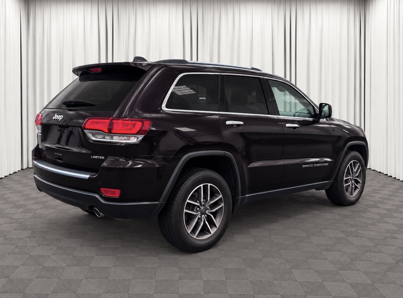 Used 2020 Jeep Grand Cherokee Limited AWD/4WD image 3