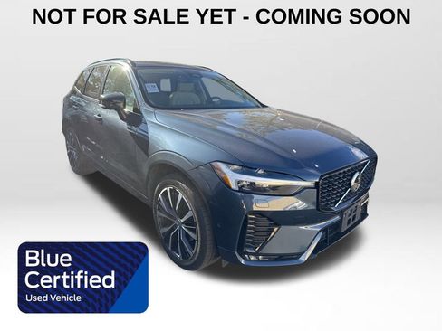 Used 2023 Volvo XC60 B5 Plus image 1
