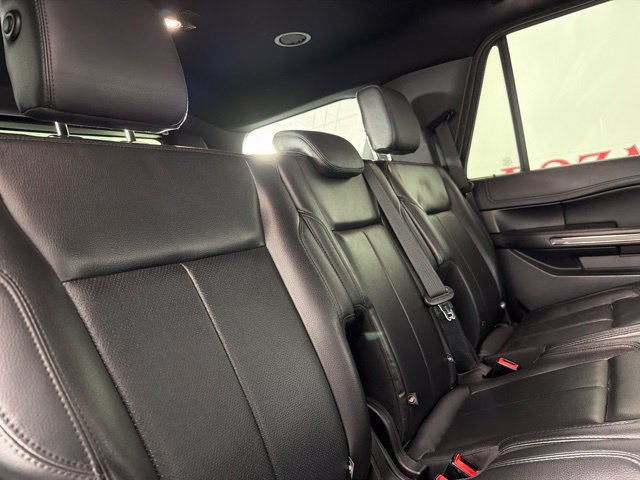 Used 2020 Ford Expedition XLT w/ Equipment Group 202A RWD image 37