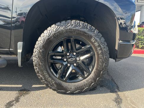 Used 2023 Chevrolet Silverado 1500 LT Trail Boss image 11