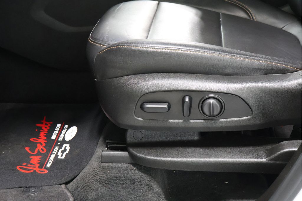 Used 2021 Chevrolet Traverse LT FWD image 20