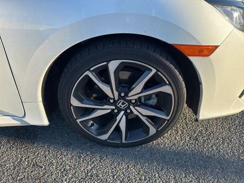Used 2018 Honda Civic Si image 9
