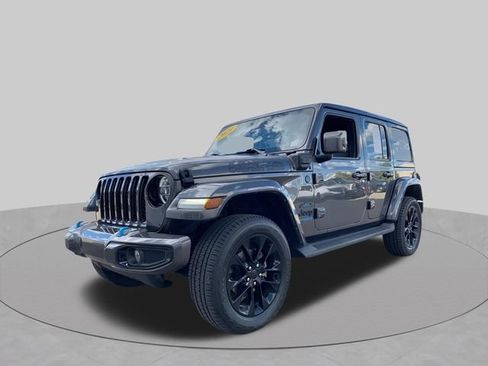 Used 2021 Jeep Wrangler Unlimited Sahara AWD/4WD image 4