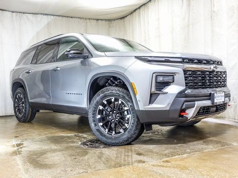 New 2026 Chevrolet Traverse Z71 w/ Enhanced Driving Package image 2