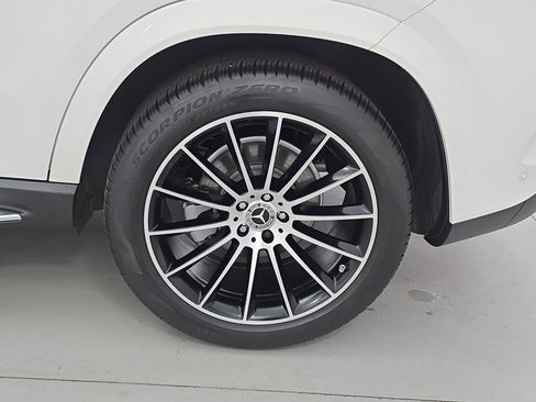 Used 2023 Mercedes-Benz GLE 350 4MATIC w/ AMG Line Exterior image 34