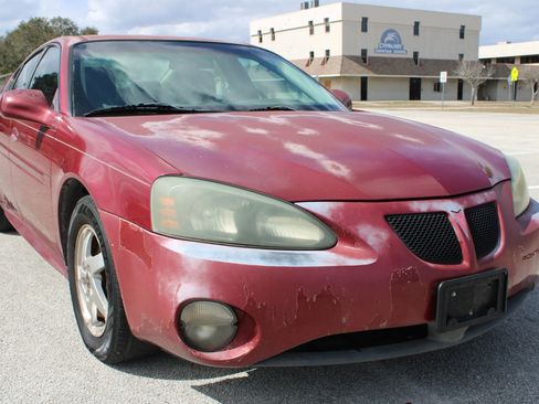 Used 2004 Pontiac Grand Prix GT w/ Drivers Package image 9