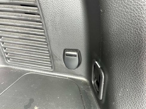 Used 2017 Nissan Rogue SV w/ SV Premium Package image 14