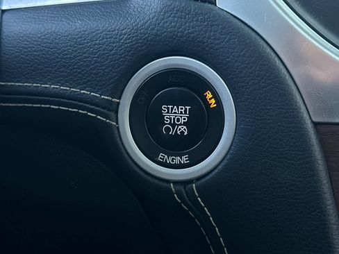 Used 2016 Chrysler 300 C Platinum w/ Safetytec Plus Group image 25