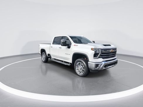 Used 2024 Chevrolet Silverado 2500 LTZ w/ LTZ Convenience Package AWD/4WD image 2