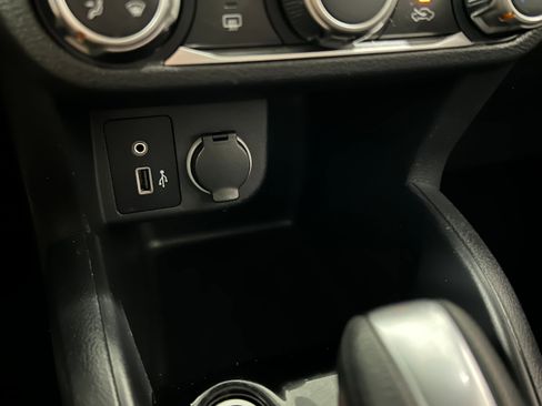 Used 2020 Nissan Kicks S FWD image 9