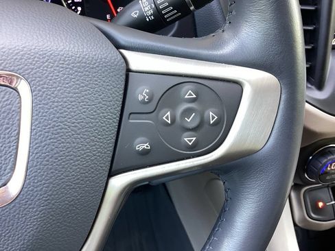 Used 2022 GMC Acadia Denali w/ Denali Technology Package AWD/4WD image 57