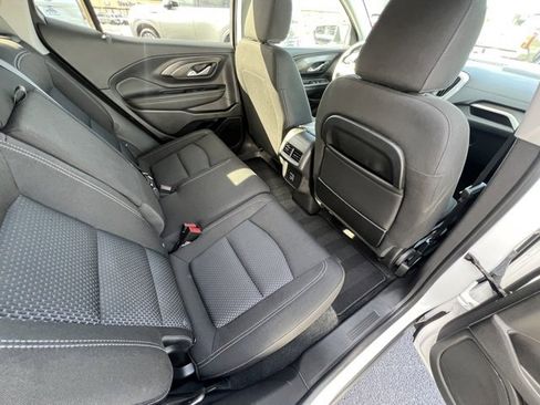 Used 2024 GMC Terrain SLE image 7
