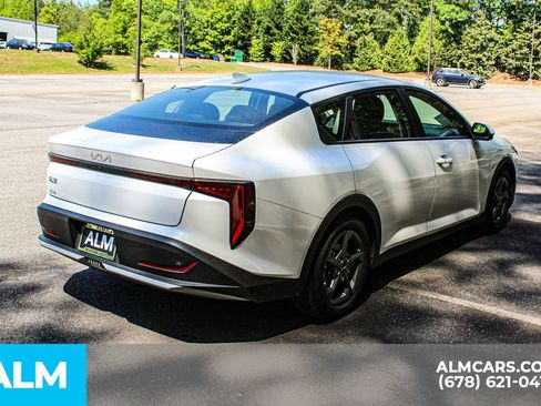 Used 2025 Kia K4 FWD image 6