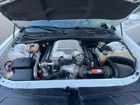 Used 2015 Dodge Challenger SRT Hellcat image 21