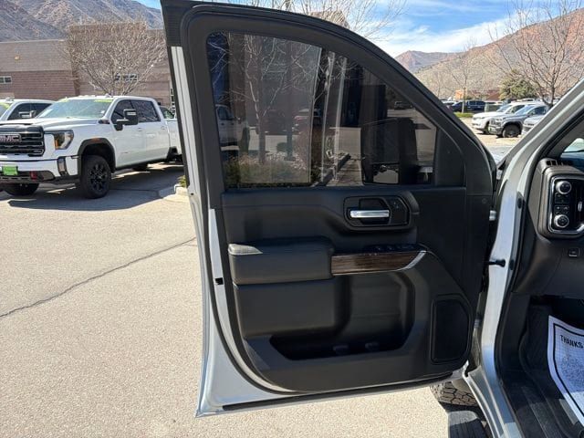 Used 2023 GMC Sierra 3500 SLE w/ SLE Value Package AWD/4WD image 10