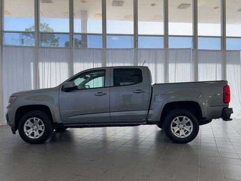 Used 2022 Chevrolet Colorado LT w/ Safety Package image 2