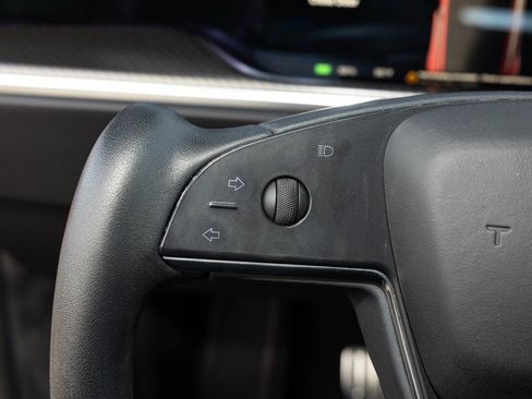 Used 2022 Tesla Model S Plaid image 29