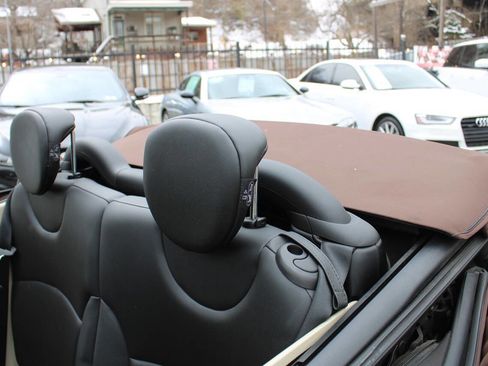 Used 2012 MINI Cooper Convertible image 30