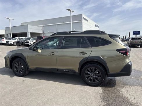 Used 2025 Subaru Outback Onyx Edition XT image 8