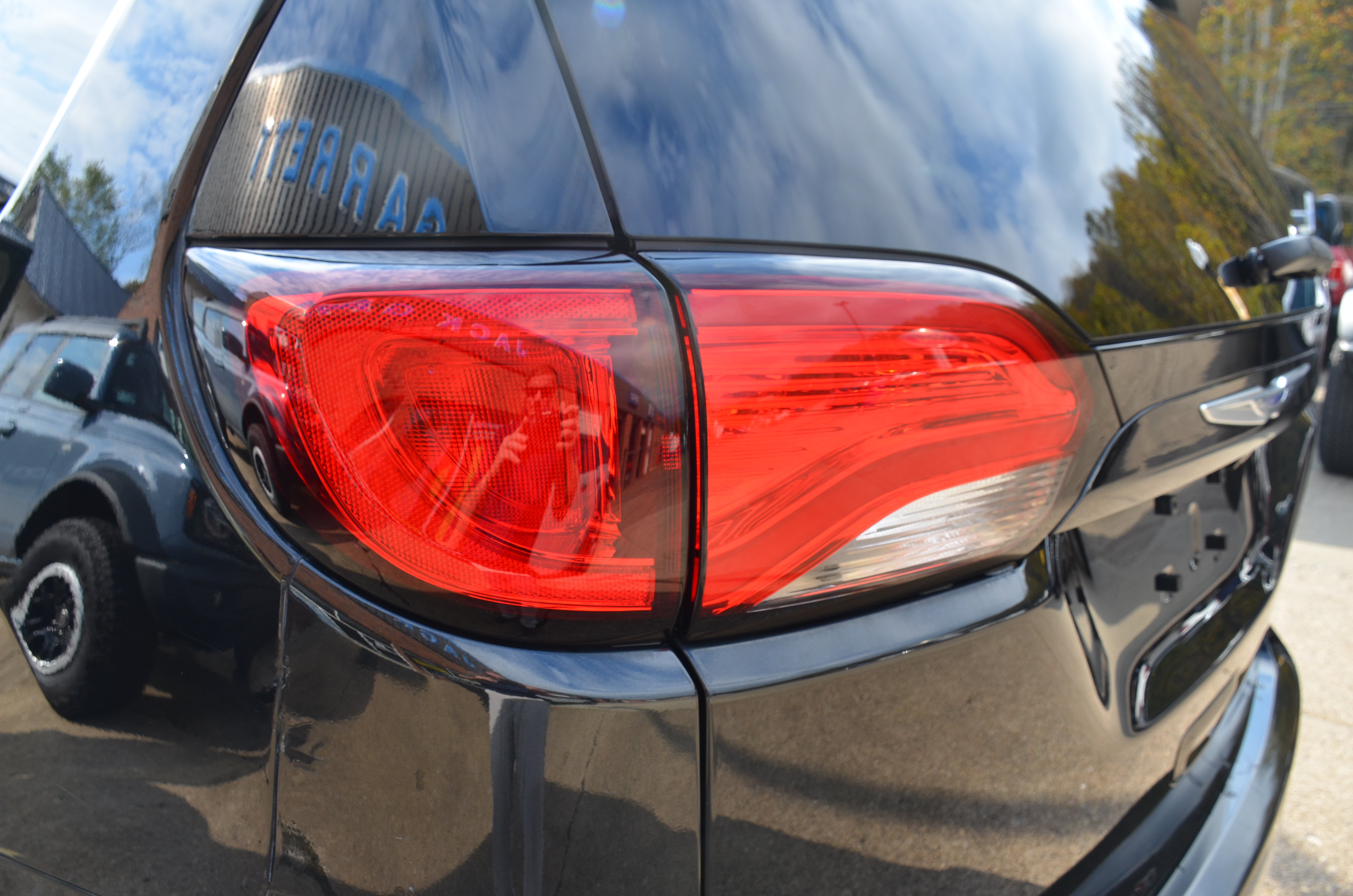 Used 2020 Chrysler Pacifica Touring-L Plus FWD image 10