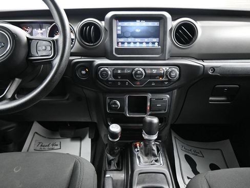 Used 2023 Jeep Gladiator Sport AWD/4WD image 15