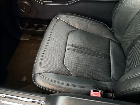 Used 2020 Ford Expedition Limited image 18