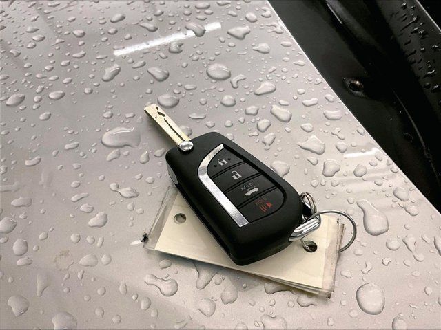 Used 2023 Toyota Corolla LE FWD image 9