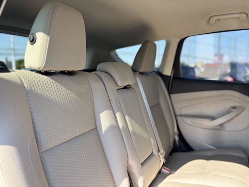 Used 2017 Ford Escape SE AWD/4WD image 21