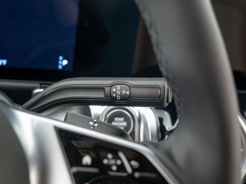 New 2025 Mercedes-Benz GLB 250 4MATIC image 23