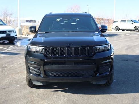 Certified 2024 Jeep Grand Cherokee L Laredo image 3