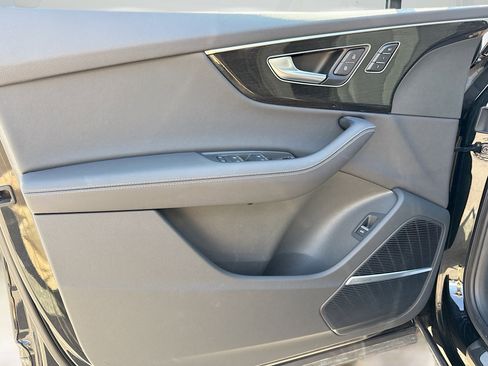 Certified 2025 Audi Q7 3.0T Prestige w/ Prestige Package image 22