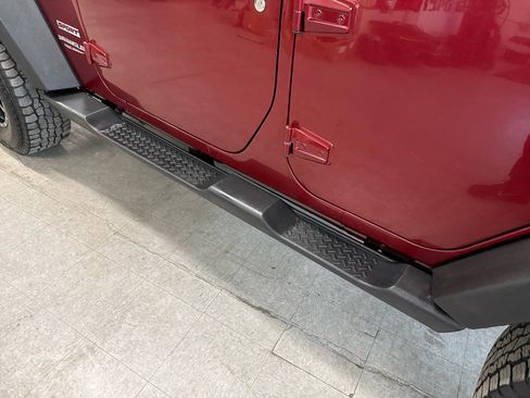 Used 2012 Jeep Wrangler Unlimited Sport image 88