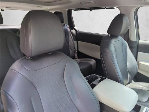 Used 2024 Kia Carnival SX Prestige FWD image 25
