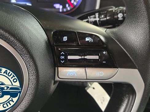 Used 2023 Hyundai Santa Cruz SE image 13