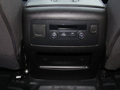 Used 2018 Chevrolet Tahoe 2WD w/ Remote Keyless Entry Package image 17