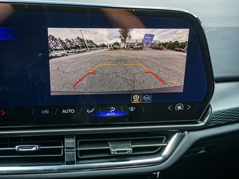 New 2026 Chevrolet Equinox EV LT FWD image 30