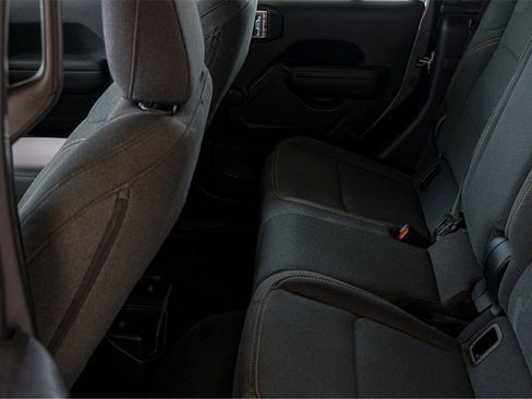 Used 2024 Jeep Gladiator Sport image 21