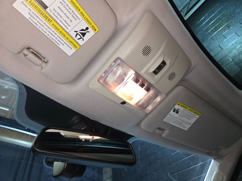 Used 2015 Land Rover LR4 HSE LUX image 98