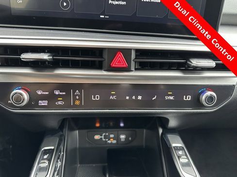 New 2026 Kia Sorento S w/ S Panoramic Sunroof Package image 12