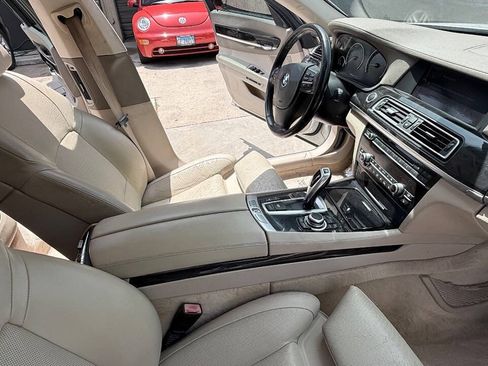 Used 2009 BMW 750Li RWD image 34